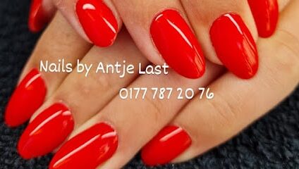 tLBHCshJ Nails by Antje Last min
